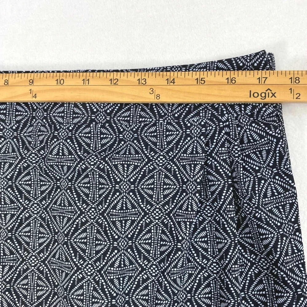 RipSkirt Wrap Skirt Womens Large Blue White Geo Print Travel Beach Resort Vaca‎